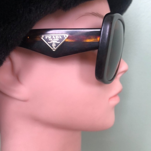 Prada Non-RX Sunglasses & Case - Picture 1 of 9